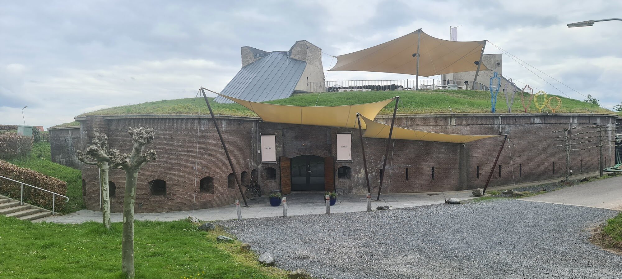 Fort van de Hollandse Waterlinie langs de route